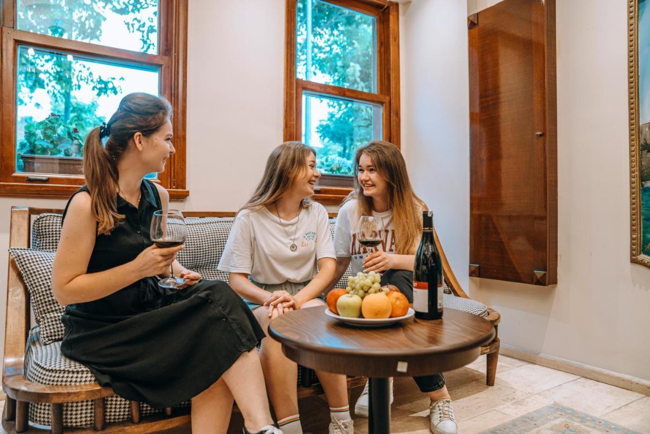 Gulliver Mansion Hotel Istanbul Bagian luar foto