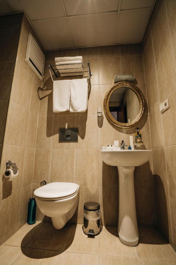 Gulliver Mansion Hotel Istanbul Bagian luar foto