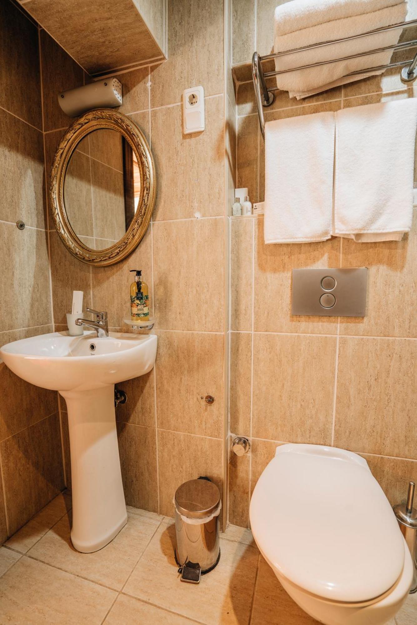 Gulliver Mansion Hotel Istanbul Bagian luar foto